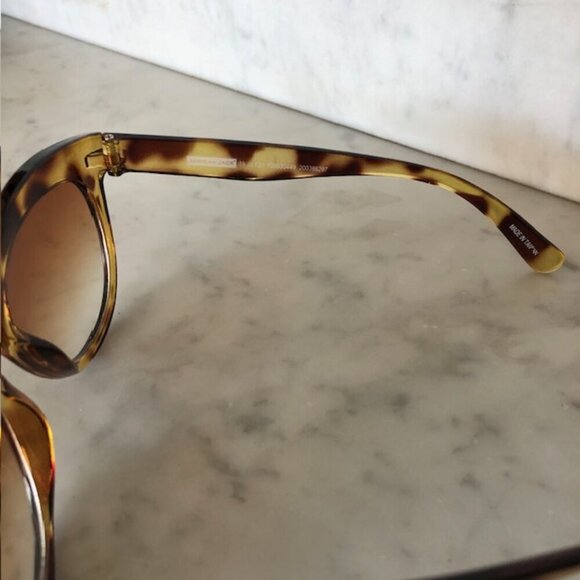 JANIE AND JACK Tortoise Cat Eye Variegated Sunglasses - Picture 4 of 16
